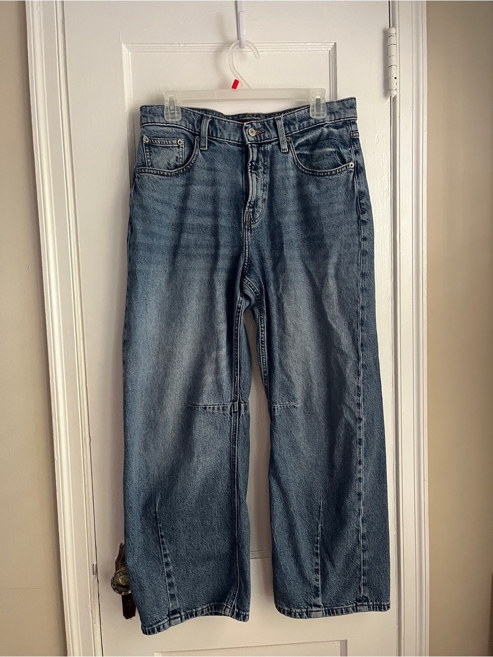 Lucky Brand Women’s Barrel Jeans in Medium Wash